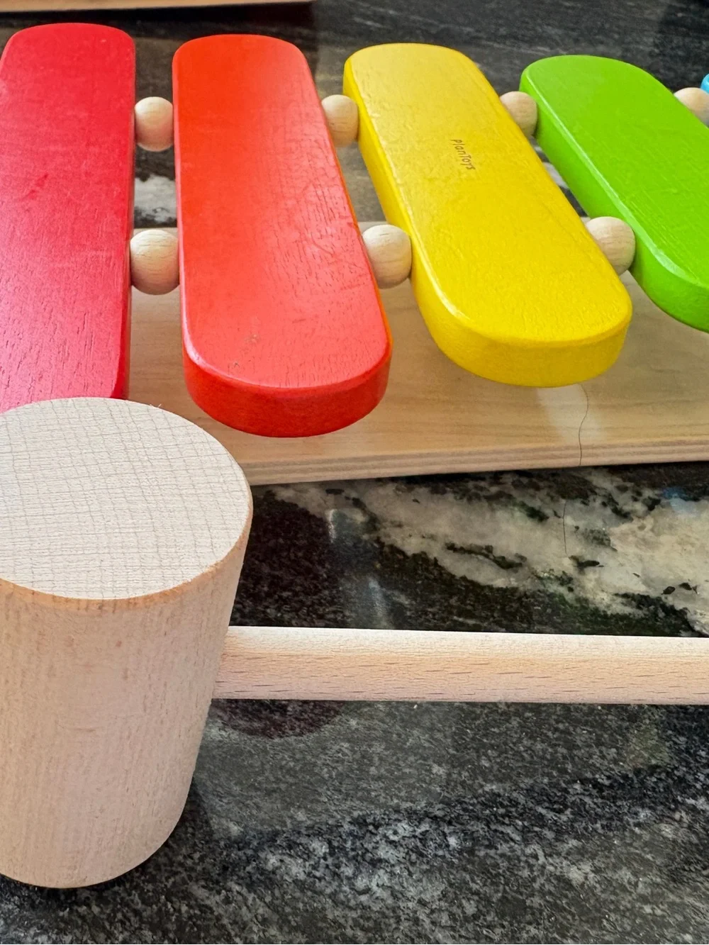 Xylophone. Plan toys. Wooden. Non- toxic.